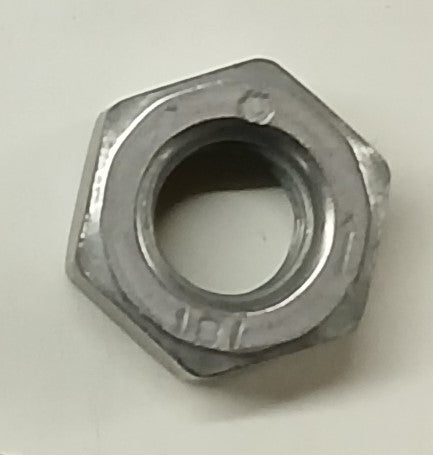 T3350304 | Nut LH M6 Slv